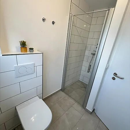 Doppelzimmer 2 - Neu Renoviert